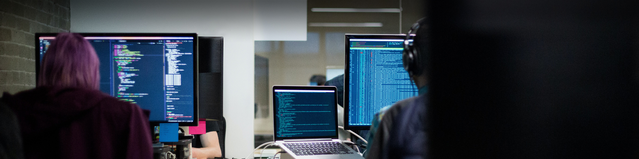 hack-capital-uv5_bsypFUM-unsplash_2200x550px